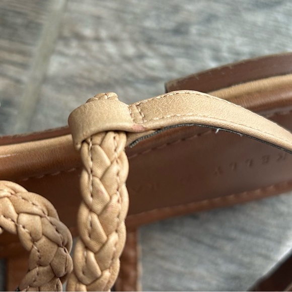 Size 9 Sandals - Picture 5 of 7